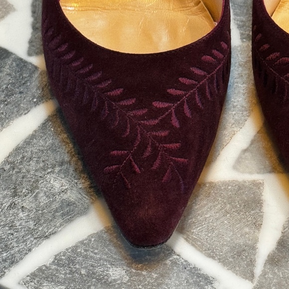 Manolo Blahnik Suede Kitten Heel Pumps, sz 37 1/2 - Deep Burgundy - Picture 7 of 12